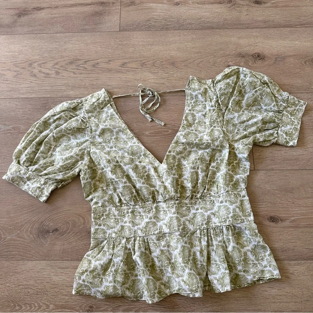 J. Crew Puff Sleeve V Neck Top Sz 4